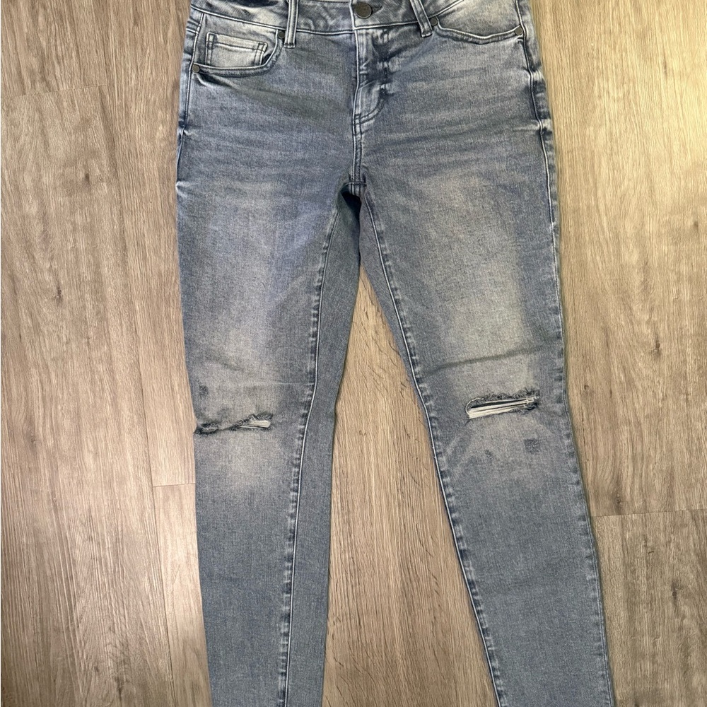 CAbi Distressed Skinny Jeans in Light Grey